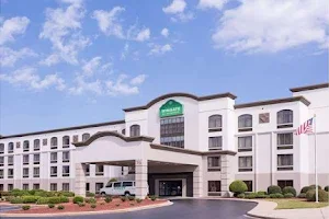 Wingate by Wyndham Greenville Airport image