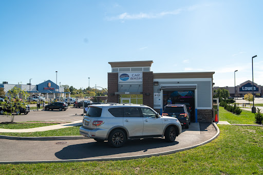 WhiteWater Express Car Wash en West Chester Township