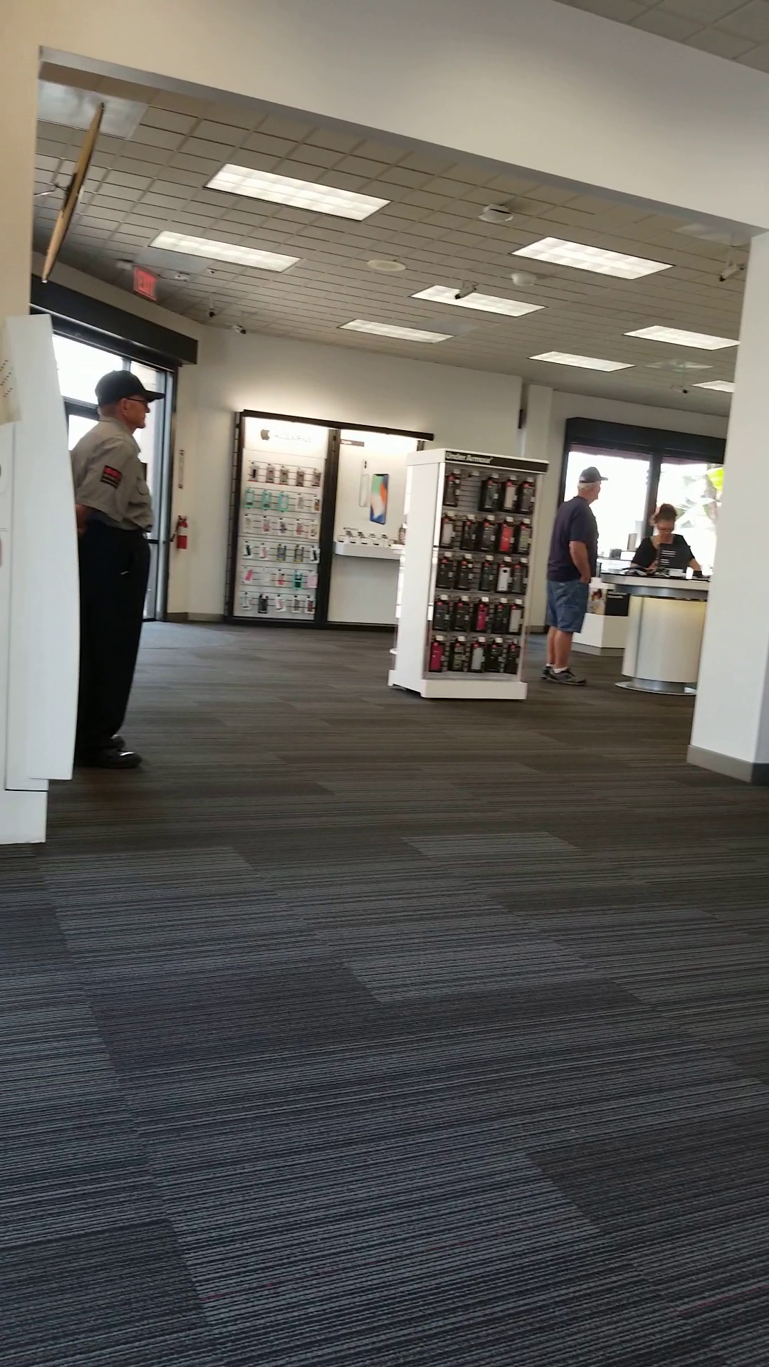 Verizon Authorized Retailer – Victra