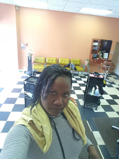 Nail Salon «Vanessa Beauty Salon», reviews and photos, 832 E 27th St, Paterson, NJ 07513, USA