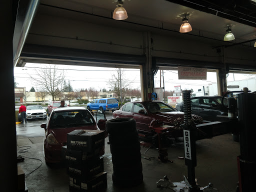 Tire Shop «Discount Tire Store - Everett, WA», reviews and photos, 8125 Evergreen Way, Everett, WA 98203, USA