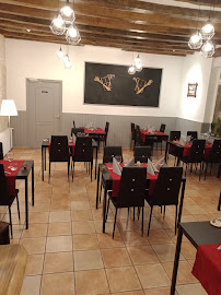 Atmosphère du Restaurant La Taverne de St Pierre à Saint-Pierre-de-Maillé - n°1
