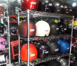 Toko Dunia Helm 2 (Motorbike Helmet Shop) photo
