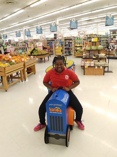 Grocery Store «Winn-Dixie», reviews and photos, 3301 17th St, Sarasota, FL 34235, USA