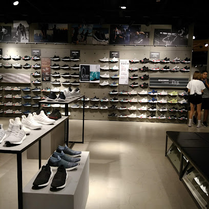 Adidas 台北101门市