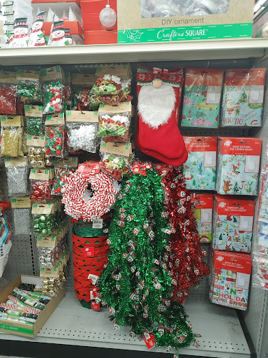 Dollar Store «Dollar Tree», reviews and photos, 40 Ladybird Point, Oviedo, FL 32765, USA