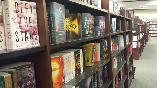 Book Store «Barnes & Noble», reviews and photos, 1212 Greenbrier Pkwy, Chesapeake, VA 23320, USA
