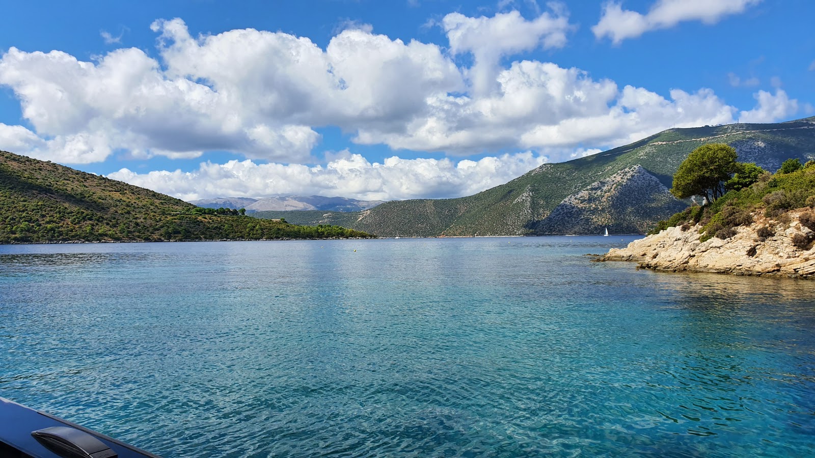 Fotografie cu Skinos beach III cu nivelul de curățenie înalt