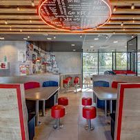 Atmosphère du Restaurant KFC Dijon Quetigny - n°13