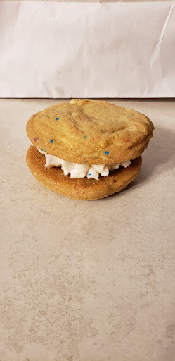 Pastry Shop «Luckhaus & Brubaker Sweets & Treats», reviews and photos, 1939 Maybank Hwy, Charleston, SC 29412, USA