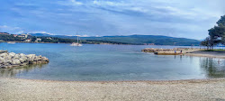 Lukobran Beach'in fotoğrafı çok temiz temizlik seviyesi ile