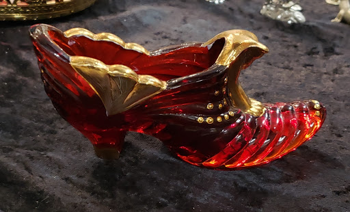 Thrift Store «Hand to Hand Thrift Store», reviews and photos, 785 Terryville Ave, Bristol, CT 06010, USA