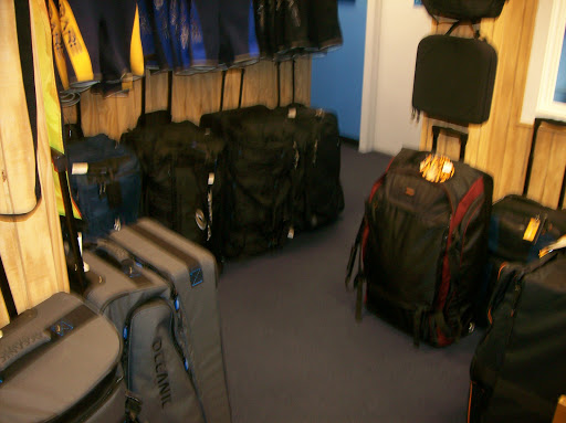 Dive Shop «Divers Discount Florida», reviews and photos, 2071 South Federal Highway, Fort Lauderdale, FL 33316, USA