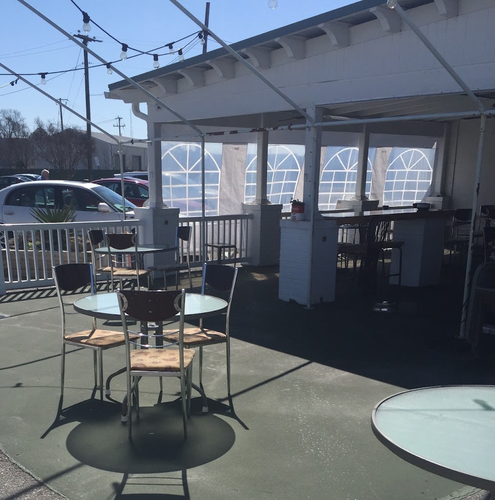 Mario's Italian Restaurant 23707