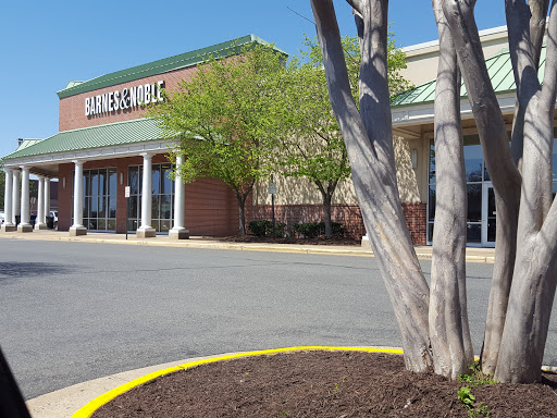 Book Store «Barnes & Noble Booksellers Fredericksburg/ Central Park», reviews and photos, 1220 Carl D. Silver Parkway, Fredericksburg, VA 22401, USA