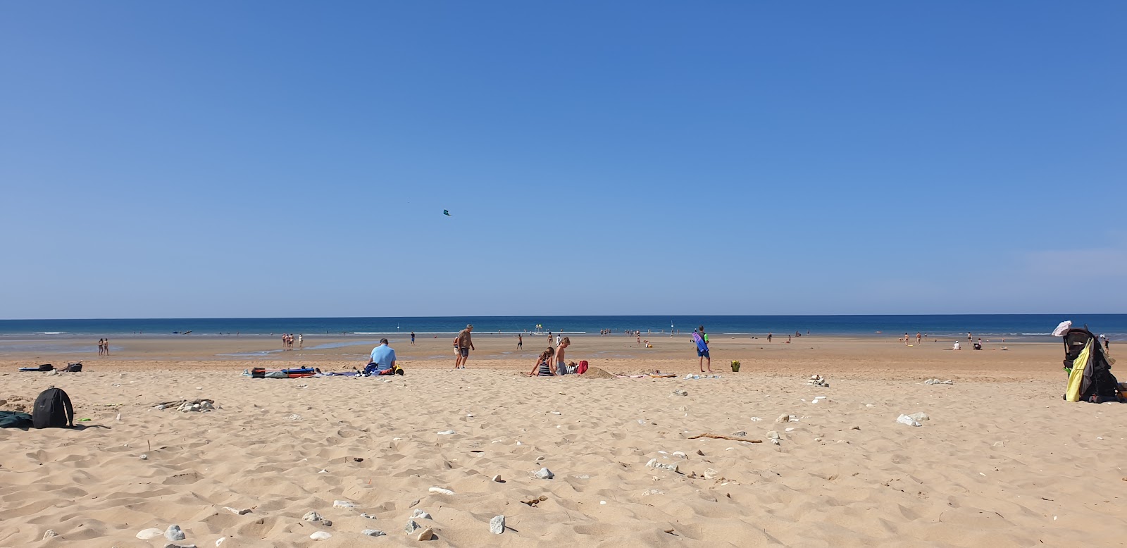 Foto von Plage de la Giraudiere mit langer gerader strand