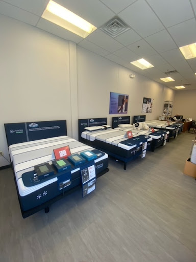 Mattress Store «Mattress Firm Hingham», reviews and photos, 9 Shipyard Dr, Hingham, MA 02043, USA