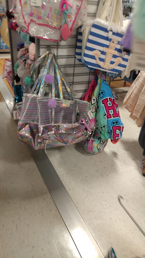 Department Store «T.J. Maxx», reviews and photos, 20 Chapel View Blvd, Cranston, RI 02920, USA