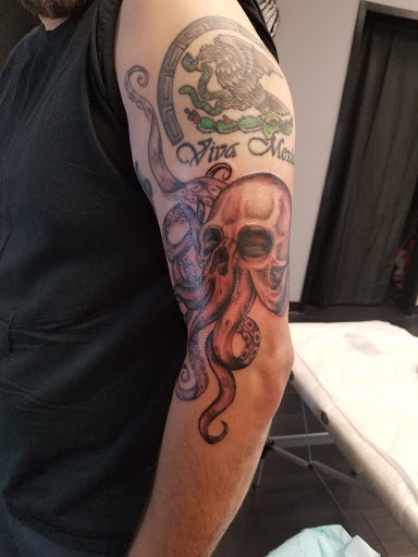 Tattoo Shop «Saints and Sinners Atl», reviews and photos, 1002 Duluth Hwy, Lawrenceville, GA 30043, USA