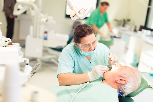 Opinii despre Dent Medica în <nil> - Dentist