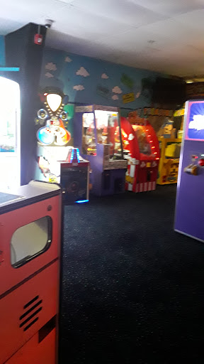 Roller Skating Rink «Carousel Family Fun Center - Whitman», reviews and photos, 1055 Auburn St, Whitman, MA 02382, USA