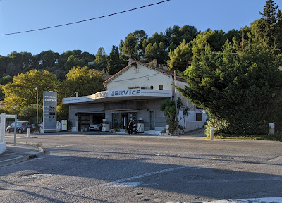 Station-service à Aubagne