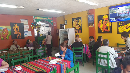 Señora Pizza Restaurante - Av. General Enriquez, y, Guaranda 020103, Ecuador