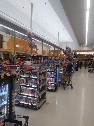 Grocery Store «Stop & Shop», reviews and photos, 1100 Massachusetts Ave, Dorchester, MA 02125, USA