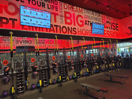 Gym «LA Fitness», reviews and photos, 635 Bay Ave Suite U295, Toms River, NJ 08753, USA