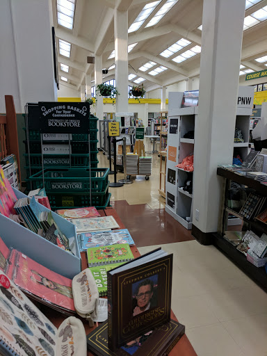 Book Store «The Duck Store - Campus», reviews and photos, 895 E 13th Ave, Eugene, OR 97401, USA