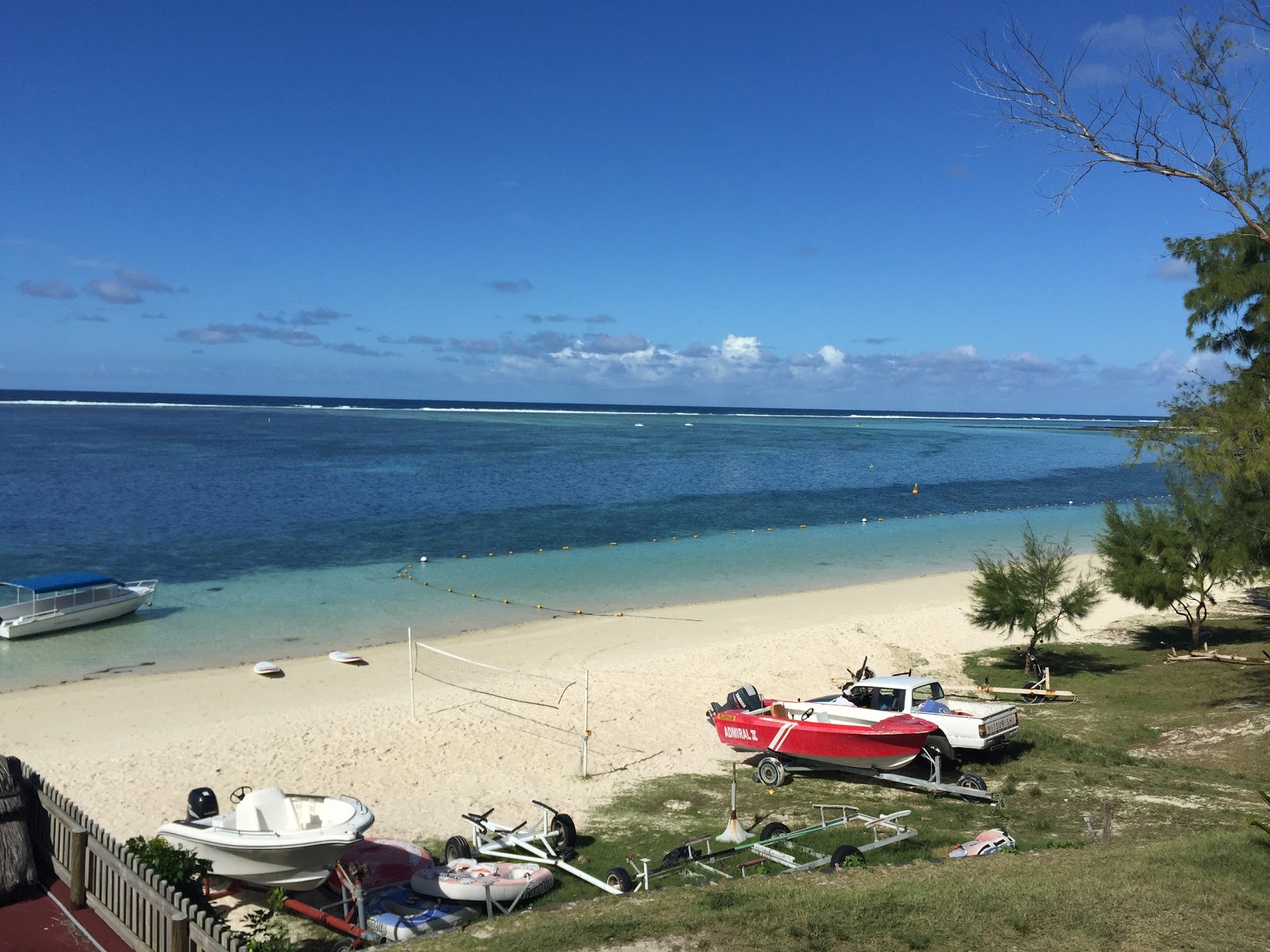 Fotografie cu Quatre Cocos Beach cu nivelul de curățenie înalt