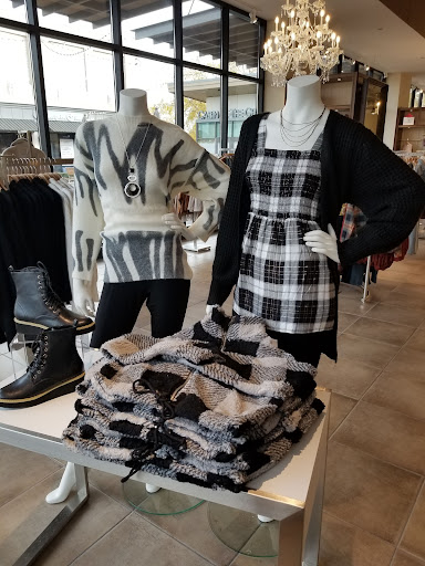 Shopping Mall «The Mall at Partridge Creek», reviews and photos, 17420 Hall Rd, Charter Twp of Clinton, MI 48038, USA