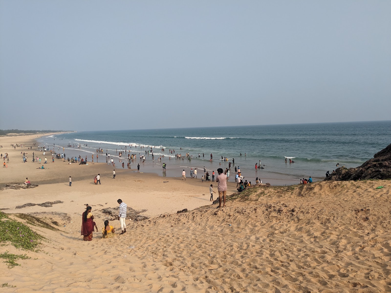 Fotografija Thanthadi Beach z svetel pesek površino