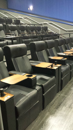 Movie Theater «Regal Cinemas Starlight 14 - Charlotte», reviews and photos, 11240 N Tryon St, Charlotte, NC 28262, USA