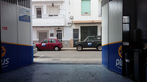 Taller De Javi en El Puig de Santa Maria, Valencia