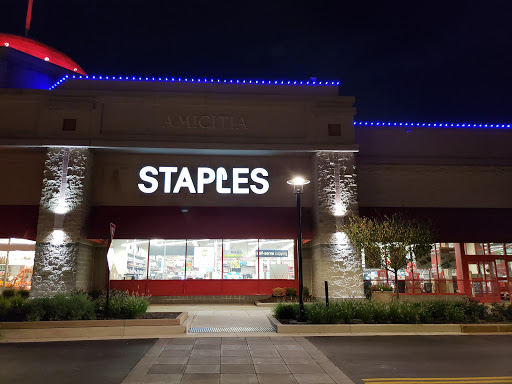 Office Supply Store «Staples», reviews and photos, 8115 Honeygo Blvd, Nottingham, MD 21236, USA