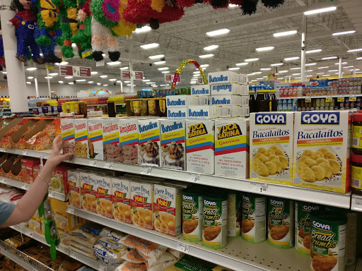 Grocery Store «Fiesta», reviews and photos, 3909 N Interstate 35 Service Rd, Austin, TX 78722, USA