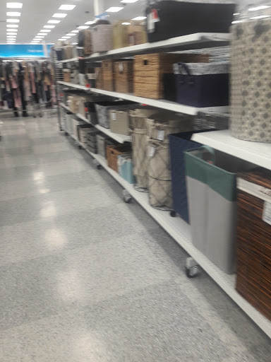 Clothing Store «Ross Dress for Less», reviews and photos, 10700 MacArthur Blvd, Oakland, CA 94605, USA