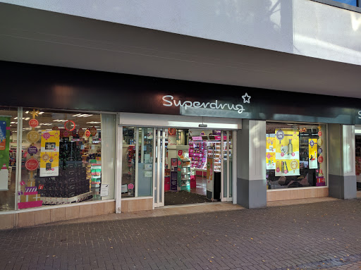 Stores to buy natural cosmetics Swindon