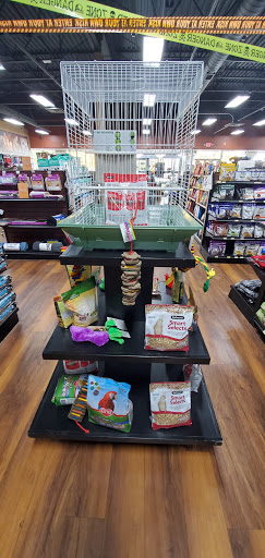 Pet Store «Pet Valu», reviews and photos, 725 River Rd, Edgewater, NJ 07020, USA