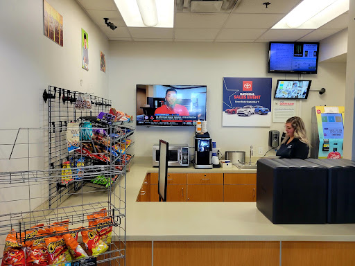 Toyota Dealer «Toyota of Dallas», reviews and photos, 2610 Forest Ln, Dallas, TX 75234, USA