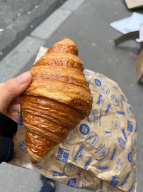 Croissant du Restaurant servant le petit-déjeuner Tranché Rochechouart - Boulangerie engagée à Paris - n°11