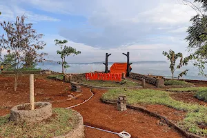 Bukit Pamoyanan image