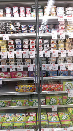 Supermarket «Hy-Vee», reviews and photos, 3019 Rockingham Rd, Davenport, IA 52802, USA