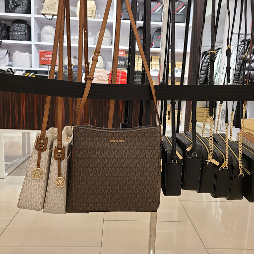 Fashion Accessories Store «Michael Kors», reviews and photos, 1000 Tanger Dr #600, Locust Grove, GA 30248, USA