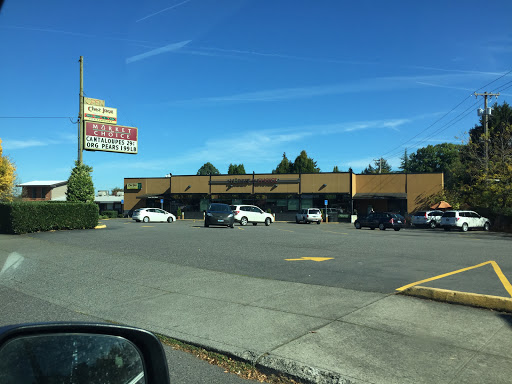 Grocery Store «Market of Choice», reviews and photos, 8502 SW Terwilliger Blvd, Portland, OR 97219, USA