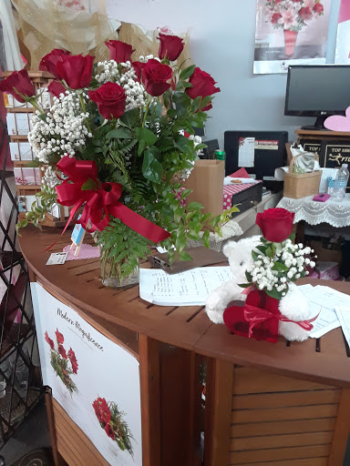 Florist «ROWLETT FLORIST & GIFTS», reviews and photos, 513 W State St, Garland, TX 75040, USA