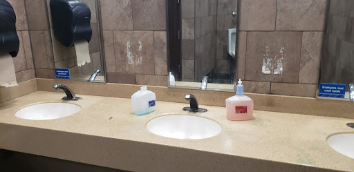 Convenience Store «Stripes 2505», reviews and photos, 2728 N Austin St, Seguin, TX 78155, USA