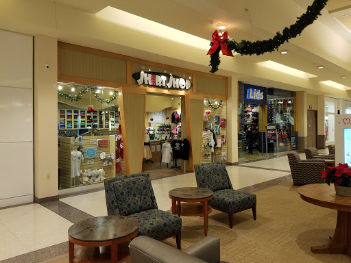 Custom T-shirt Store «Shirt Shop In the Mall», reviews and photos, 3902 13th Ave S, Fargo, ND 58103, USA