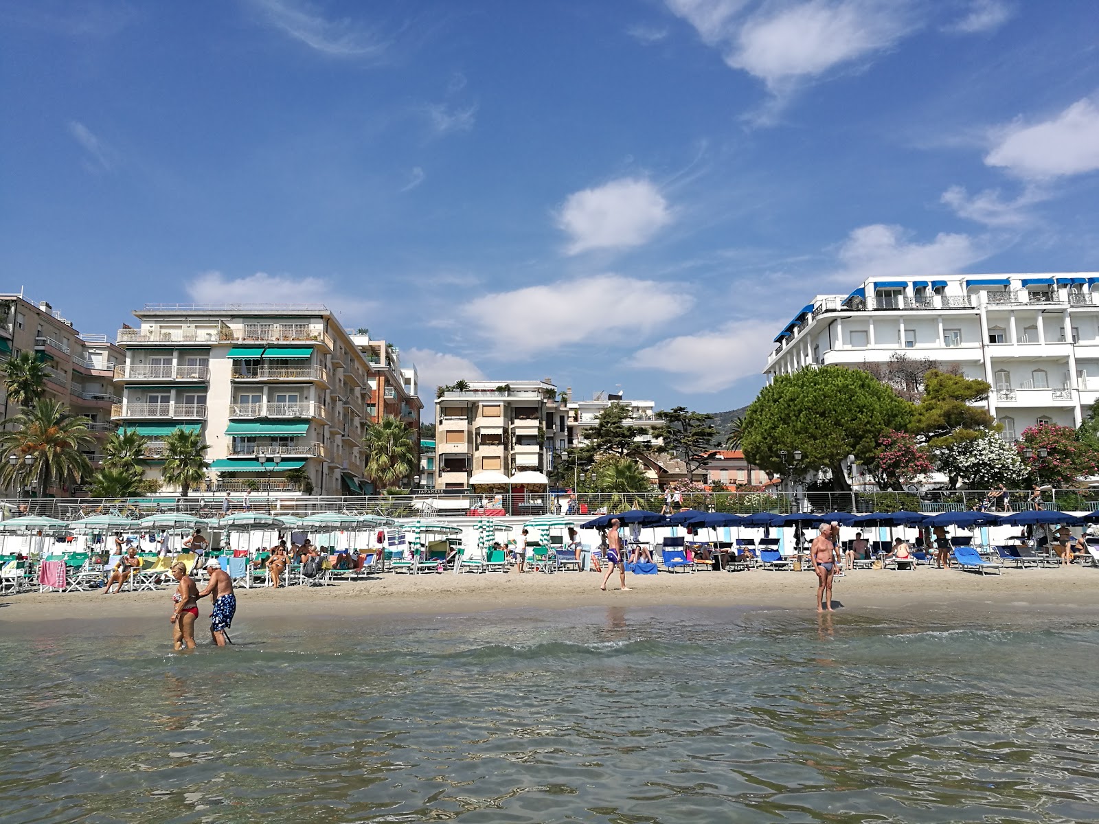 Fotografie cu Spiaggia Attrezzata și așezarea